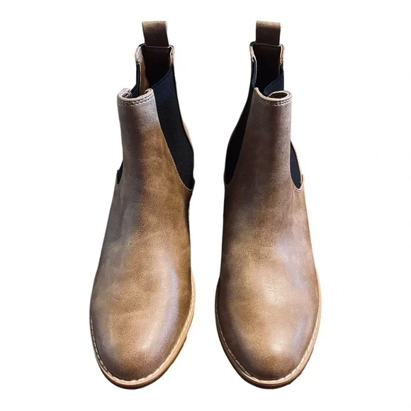 New without box roolee chase Chelsea boots - Picture 7 of 7